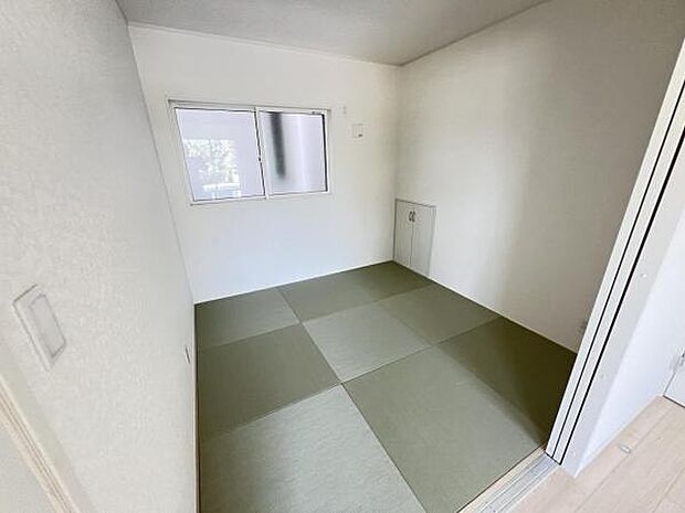 和室スペースです。畳のお部屋は寛げる空間ですね。