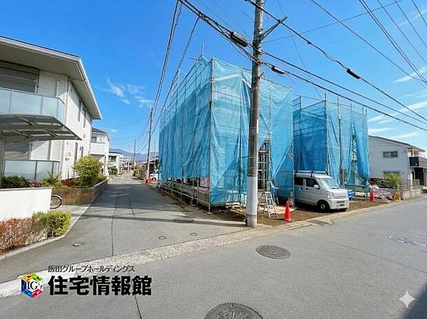 前面道路を含めた現地写真です。ぜひ周辺環境も併せてご覧ください。