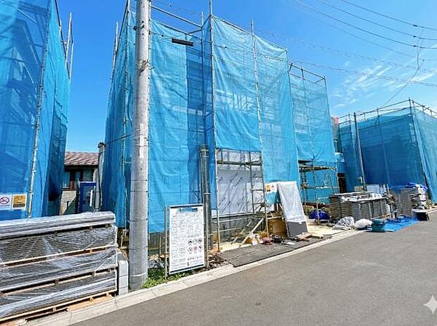 もう少しで完成します。ご家族揃って建物と街並みをご覧いただけます。