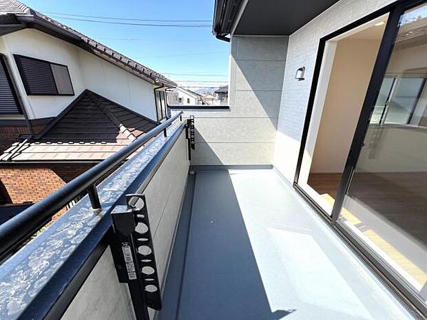 お洗濯ものを気持ち良く太陽の光で干せるのが嬉しいですね。