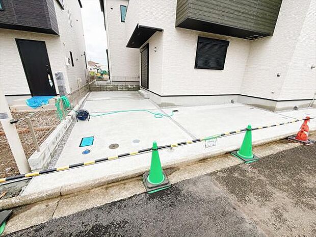 駐車場ももちろん完備しておりますのでお車所有の方にも心強いです。
