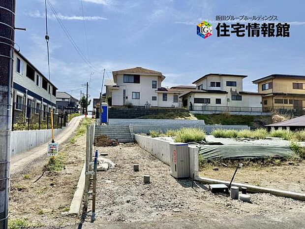 セカンドカーにも便利な駐車2台可能です。