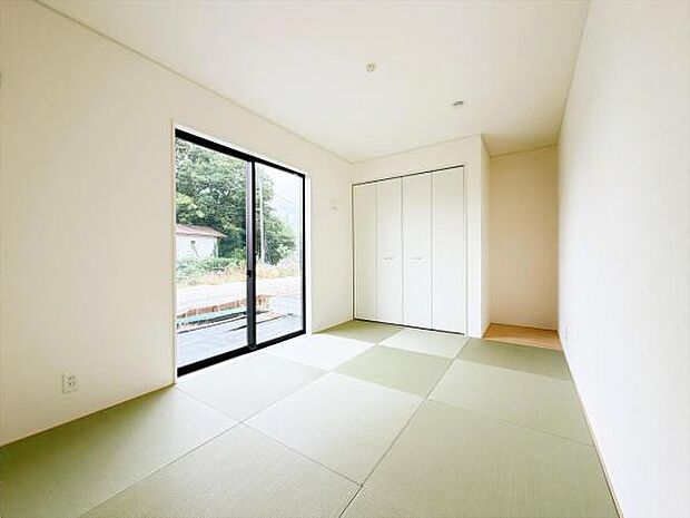 和室スペースです。畳のお部屋は寛げる空間ですね。