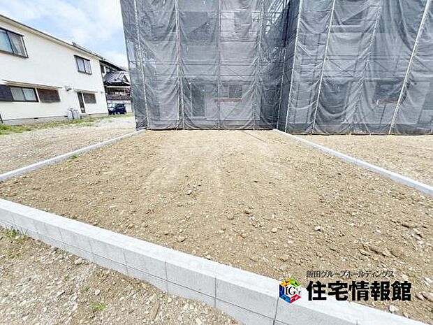 お庭があり開放感たっぷりです。季節のお花を楽しんだり、家庭菜園もお楽しみいただきます。