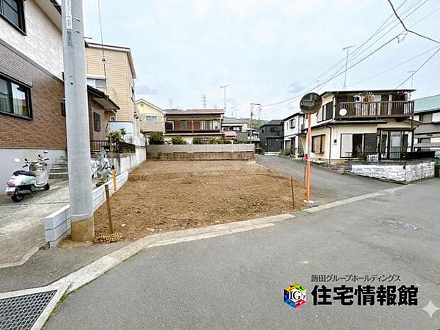 3台駐車可能なので、ご家族で複数台所有する際や来客時に役立ちます。