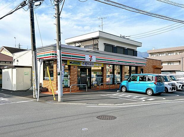 セブン-イレブン 秦野渋沢店まで約870m（徒歩11分）