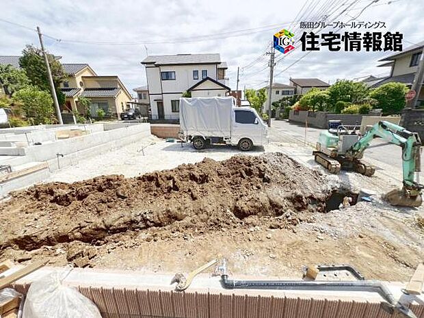 セカンドカーにも便利な駐車2台可能です。