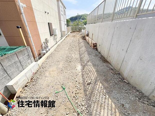 セカンドカーにも便利な駐車2台可能です。