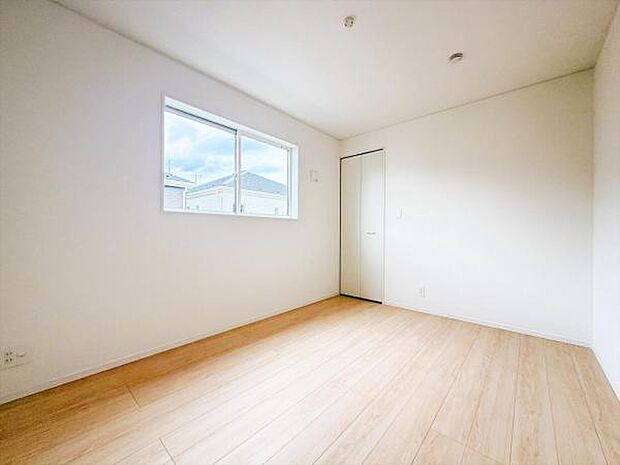 子供部屋にもちょうど良い大きさのお部屋です。