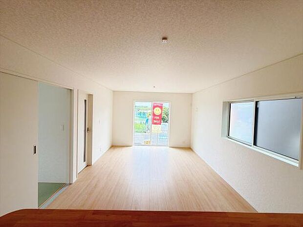 リビングダイニングになります。ご家族そろっての素敵な空間になりそうですね。