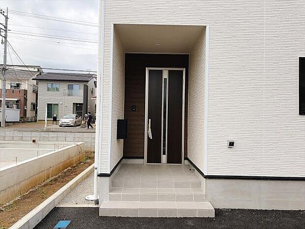 いつも気持ちよくご家族を迎えられる玄関です。