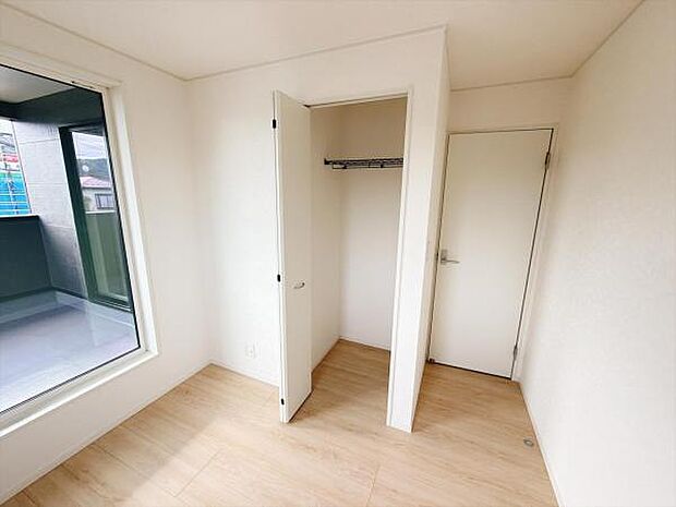 子供部屋にもちょうど良い大きさのお部屋です。