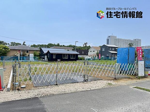 ご家族が集うLDKは約20帖の広さ、団らんの空間です。