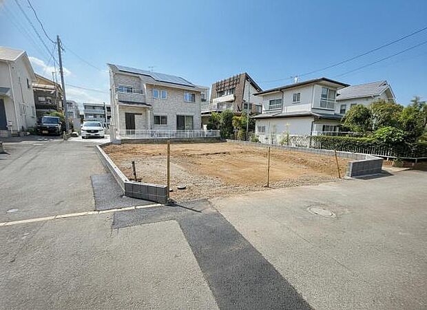 セカンドカーにも便利な駐車2台可能です。