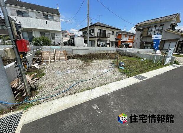 3台駐車可能なので、ご家族で複数台所有する際や来客時に役立ちます。