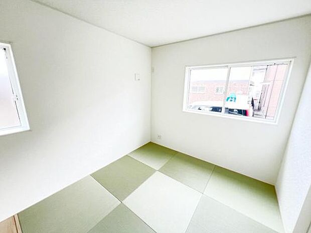 和室スペースです。畳のお部屋は寛げる空間ですね。