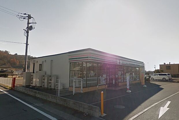セブン-イレブン 大井町金子店まで約390m(徒歩5分)