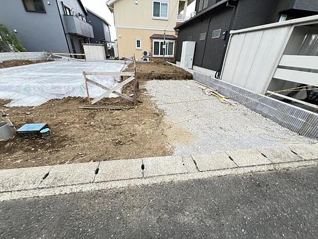 駐車場ももちろん完備しておりますのでお車所有の方にも心強いです。