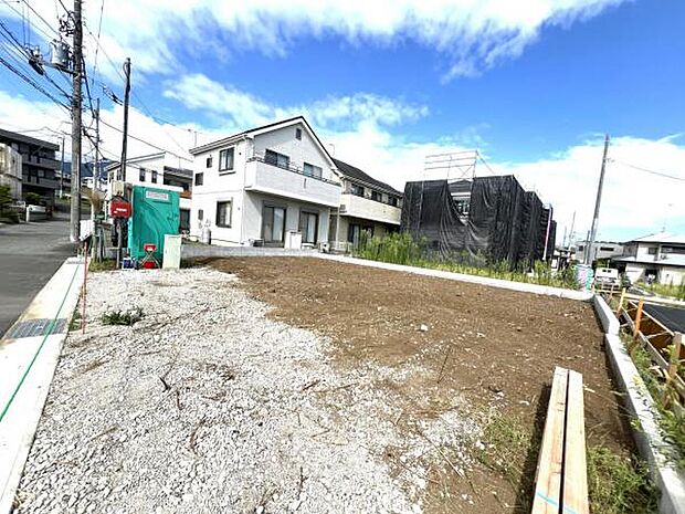 お庭スペースは、ガーデニングやお子様との外遊びなど多彩な用途でお楽しみいただけます。