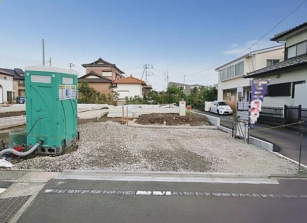 駐車場ももちろん完備しておりますのでお車所有の方にも心強いです。