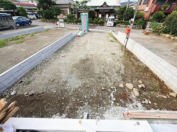 駐車場ももちろん完備しておりますのでお車所有の方にも心強いです。