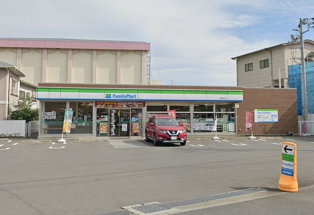 ファミリーマート 開成延沢店まで約542m(徒歩7分)