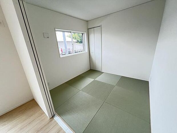和室スペースです。畳のお部屋は寛げる空間ですね。