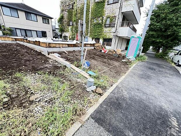 駐車場ももちろん完備しておりますのでお車所有の方にも心強いです。