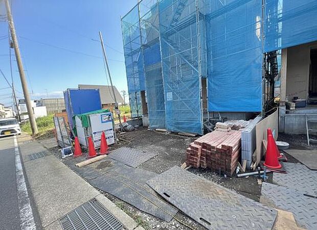 駐車場ももちろん完備しておりますのでお車所有の方にも心強いです。