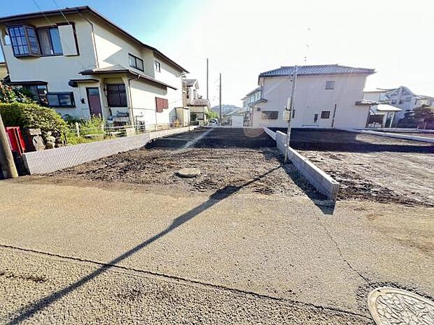 駐車場ももちろん完備しておりますのでお車所有の方にも心強いです。
