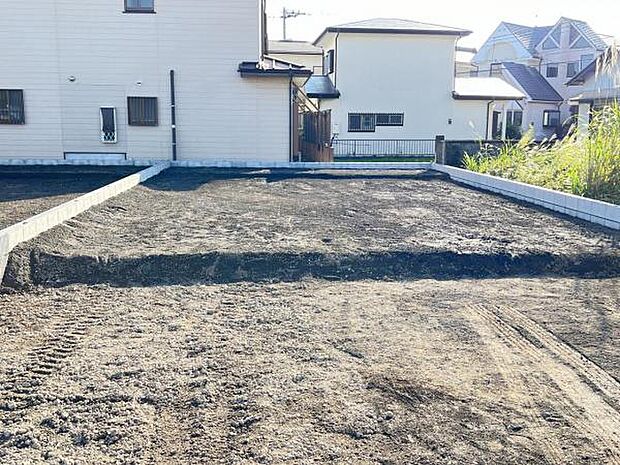 駐車場ももちろん完備しておりますのでお車所有の方にも心強いです。