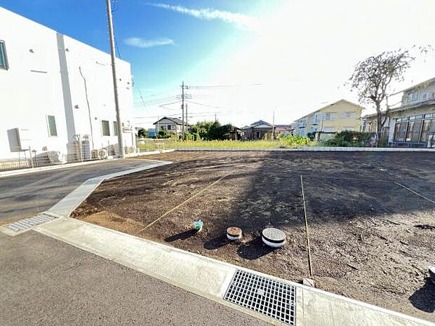 駐車場ももちろん完備しておりますのでお車所有の方にも心強いです。