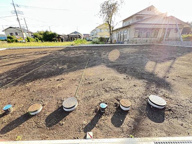 駐車場ももちろん完備しておりますのでお車所有の方にも心強いです。