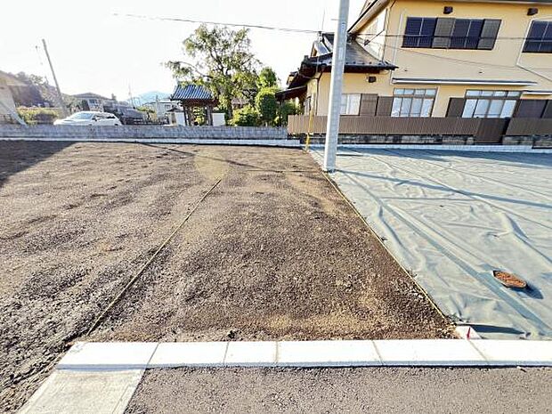 駐車場ももちろん完備しておりますのでお車所有の方にも心強いです。