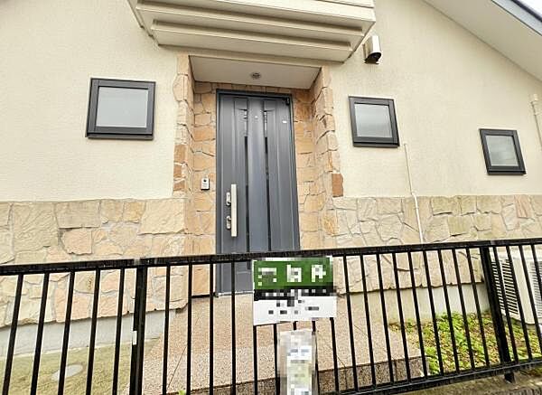 いつも気持ちよくご家族を迎えられる玄関です。