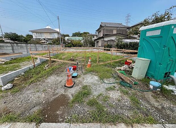 駐車場ももちろん完備しておりますのでお車所有の方にも心強いです。