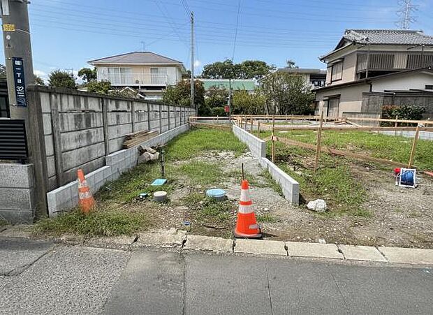 駐車場ももちろん完備しておりますのでお車所有の方にも心強いです。