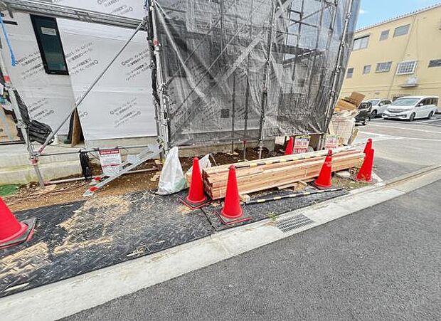 駐車場ももちろん完備しておりますのでお車所有の方にも心強いです。
