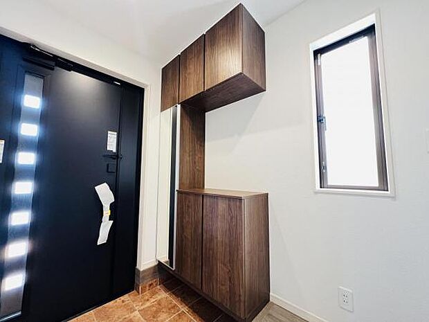 いつも気持ちよくご家族を迎えられる玄関です。