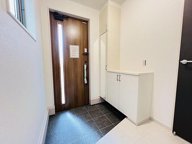 いつも気持ちよくご家族を迎えられる玄関です。