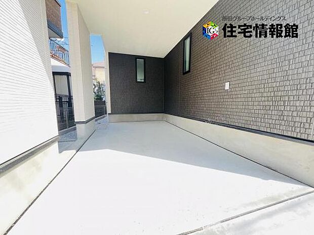 駐車場ももちろん完備しておりますのでお車所有の方にも心強いです。