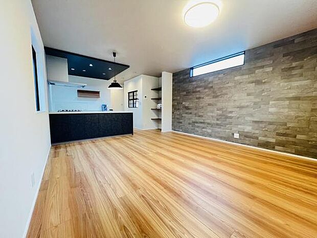 リビングダイニングになります。ご家族そろっての素敵な空間になりそうですね。