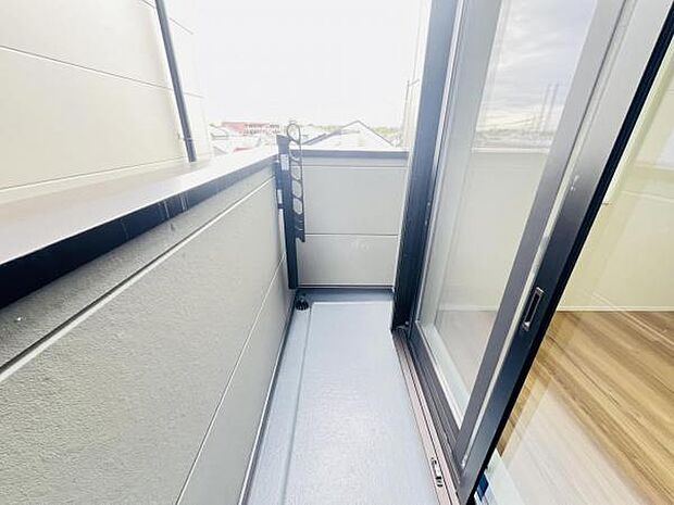 お洗濯ものを気持ち良く太陽の光で干せるのが嬉しいですね。