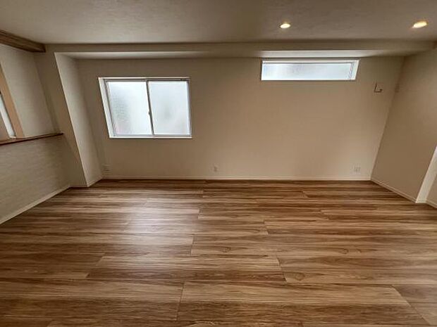 ご家族の温かい時間を演出するダイニングスペースです。