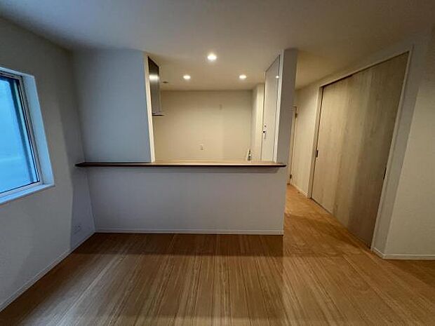 ご家族の温かい時間を演出するダイニングスペースです。