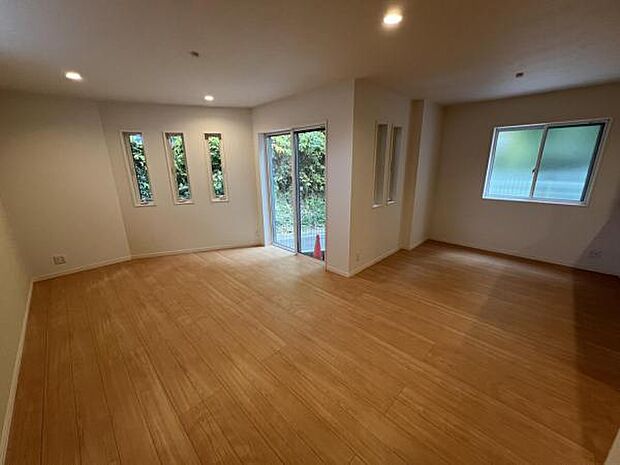 リビングダイニングになります。ご家族そろっての素敵な空間になりそうですね。