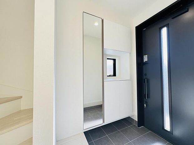 いつも気持ちよくご家族を迎えられる玄関です。