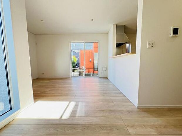 ご家族の温かい時間を演出するダイニングスペースです。