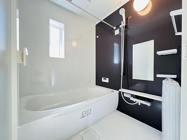 お風呂でほっとひといき。1日の疲れを癒しましょう。