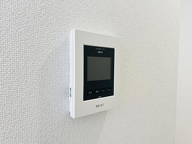 訪問者を確認できるTVモニター付きインターフォンです。